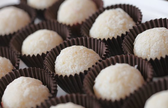 Beijinhos e brigadeiros com Azeites da Espanha