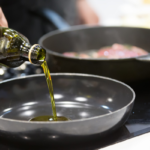 Como é que o azeite é utilizado para cozinhar?